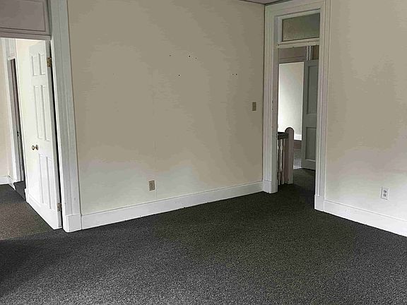 4th image of 8 West St #4