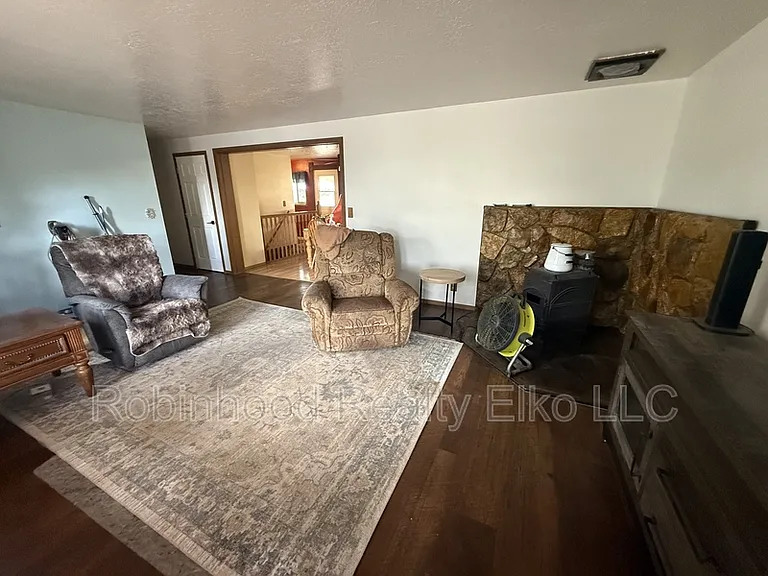 942 Bronco Dr — Photo 17