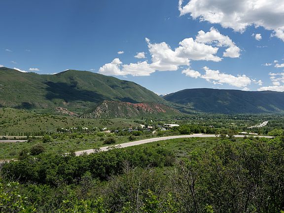 4th image of W Buttermilk Rd