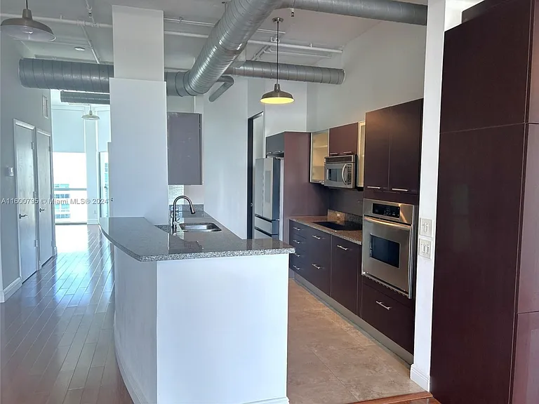3029 NE 188th St #905 — Photo 12