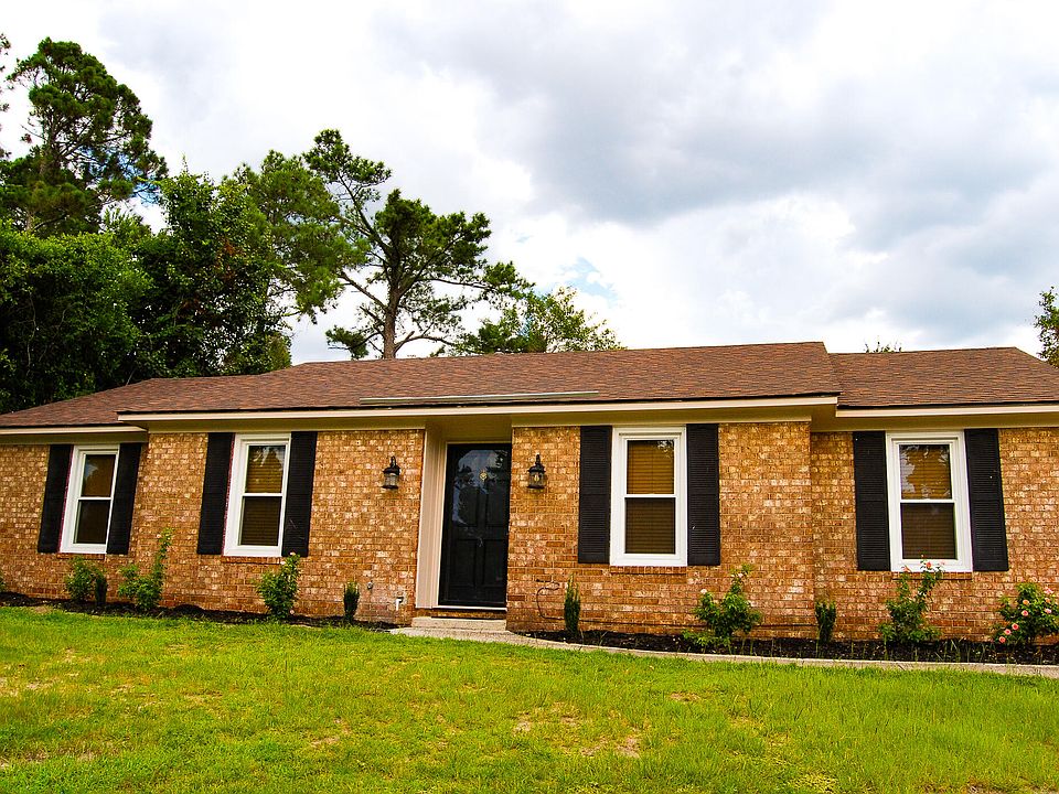 1st image of 3932 Creekwood Ln