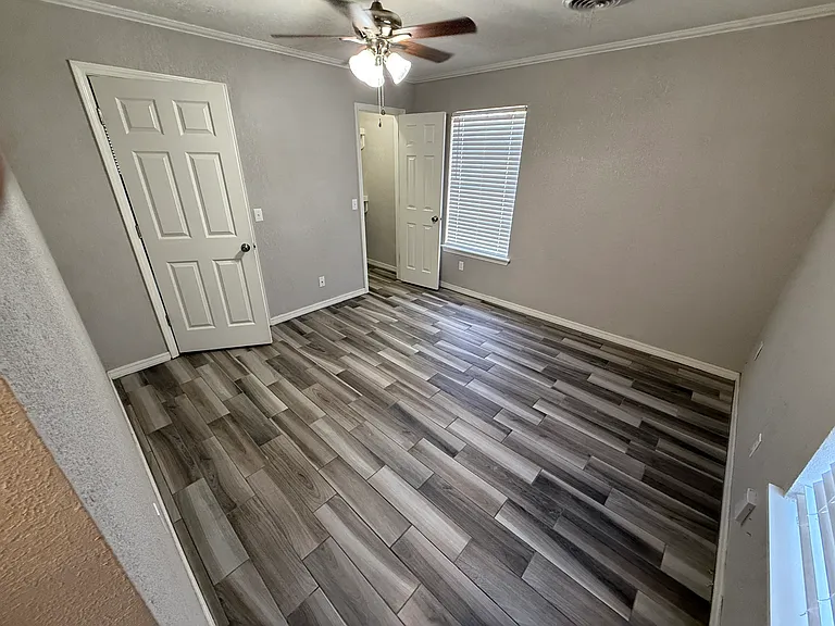 819 Hardy Springs Cir #D — Photo 15