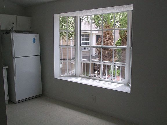 5th image of 12181 NW 36th Pl