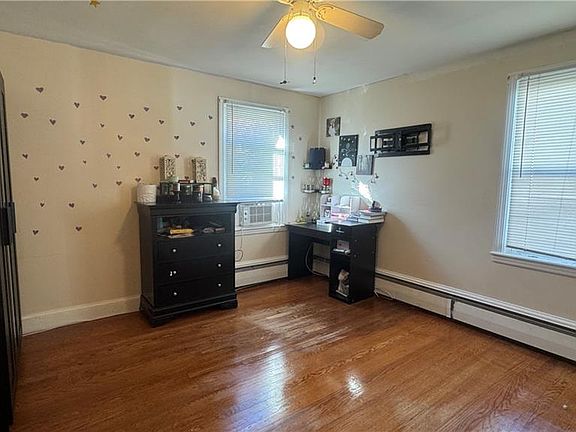 4th image of 101 Kimball St