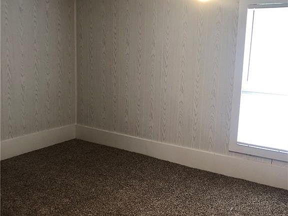 5th image of 839 Savage Ln APT C