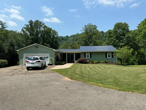55 Day Lane, New Martinsville, WV 26155