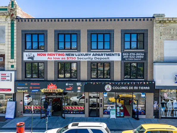 684 Main Ave, Passaic, NJ