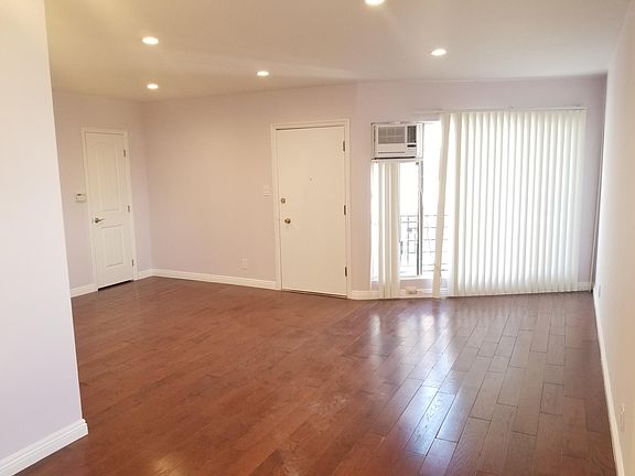 4th image of 7371 Fountain Ave