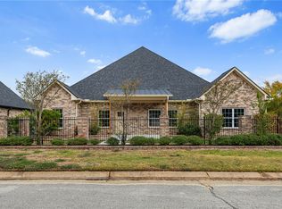 4703 Saint Andrews Dr, College Station, TX 77845