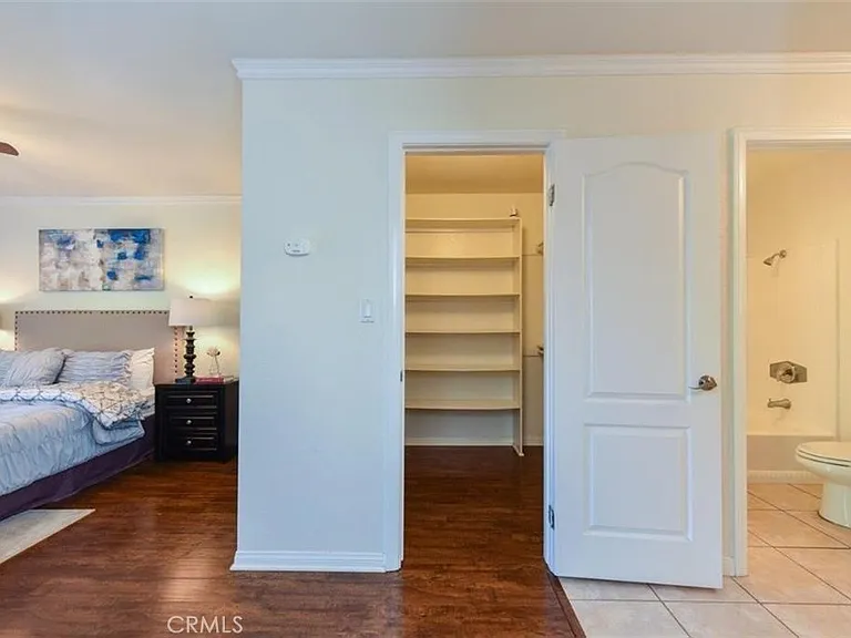 1345 Cabrillo Park Dr — Photo 5