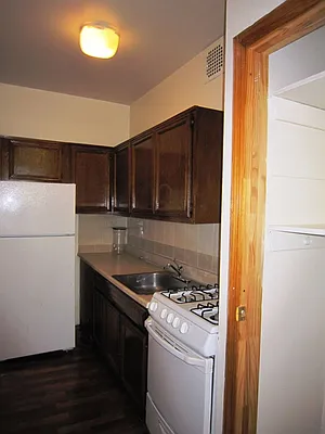 Rented by Halperin Real Estate LLC | media 5