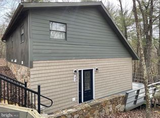 92 Elm Ct, Basye, VA 22810
