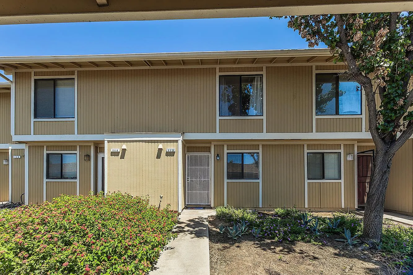 4885 N Backer Ave Unit 113 photo 1