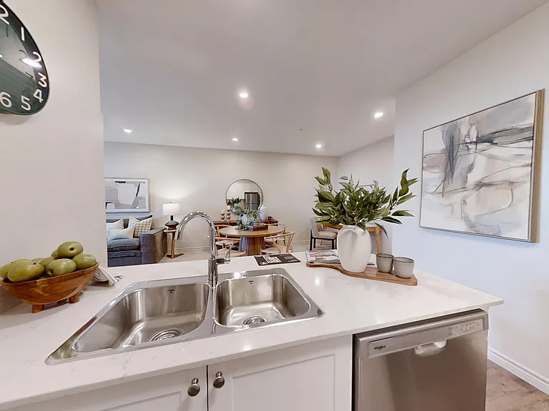 475 King St E — Photo 34