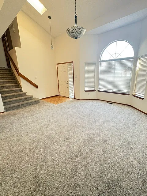 3 bed, 2296 sqft, $2,900 — Photo 3