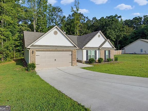 3rd image of 2320 Spring Brook Dr