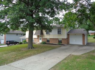 4705 Apple Tree Ln, Columbia, MO 65203