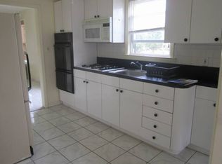 237 Grove St, Lodi, NJ 07644