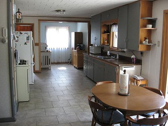 3rd image of 1909 Little Moon Lake Ln