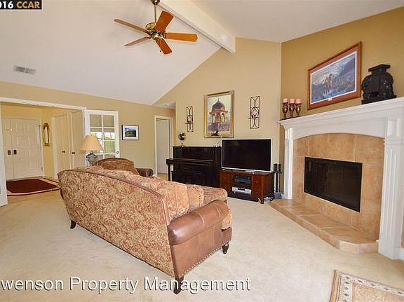 5th image of 1416 Stonehedge Dr