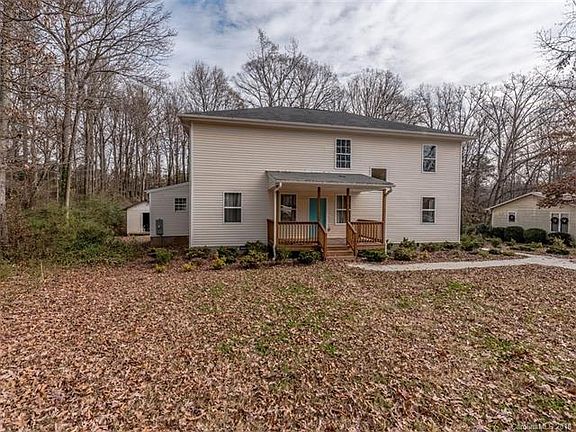 3rd image of 4922 Richard Pl