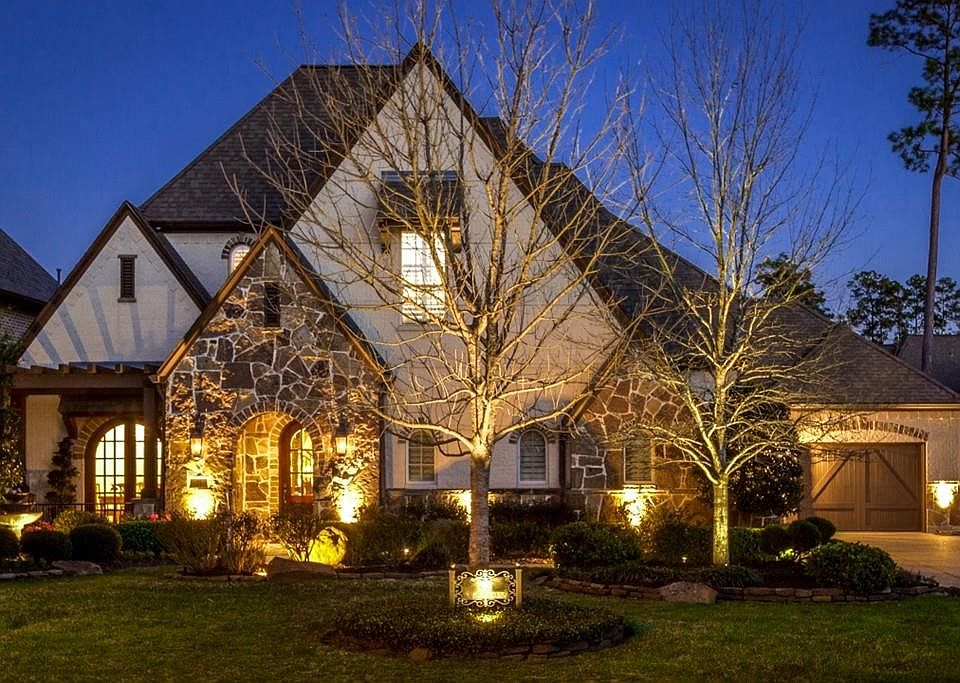 1st image of 39 N Player Manor Cir