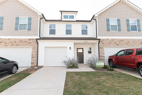 4902 Cannon Crossing Way Photo 1