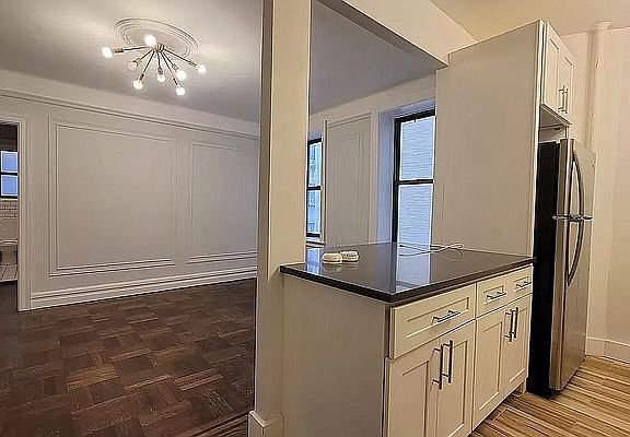 3rd image of 583 W 215th St #9BB