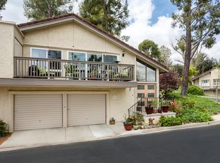 37 Meadowlark Ln, Oak Park, CA 91377