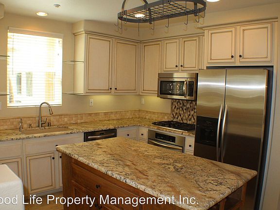 3rd image of 2913 Villas Way