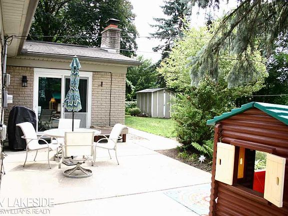 3rd image of 45265 Klingkammer St