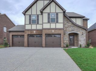 1344 Whispering Oaks Dr, Lebanon, TN 37090