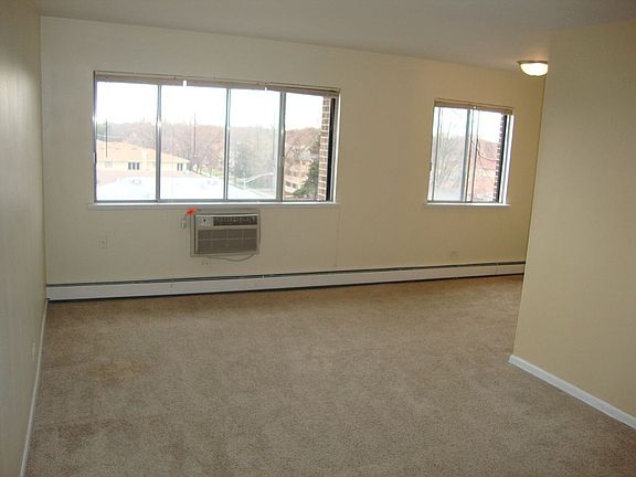 5th image of 7650 W Altgeld St APT 505