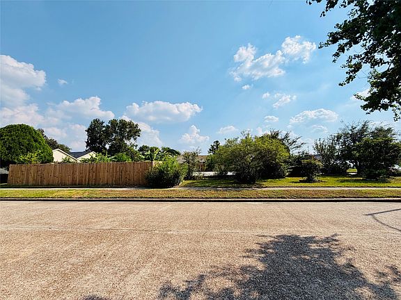 2nd image of 14234 Timberhaven Dr