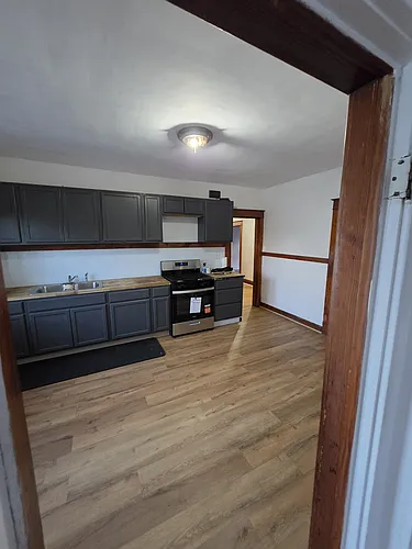1348 E Delavan Ave #2 Photo 1 1348 E Delavan Ave #2 Photo 1