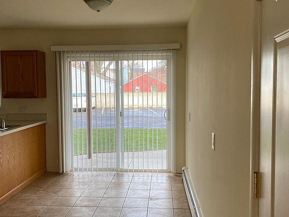 3rd image of 964 Byron St #964