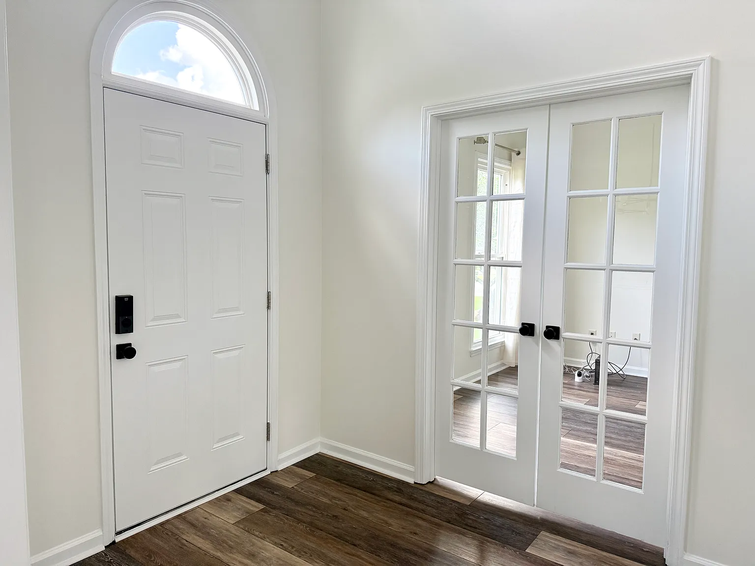 4 bed, 2.5 bath, 2148 sqft, $3,100 — Photo 4