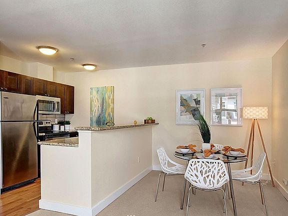 5th image of 1610 Belmont Ave APT 606