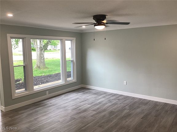 2nd image of 1114 Eastwood Ave