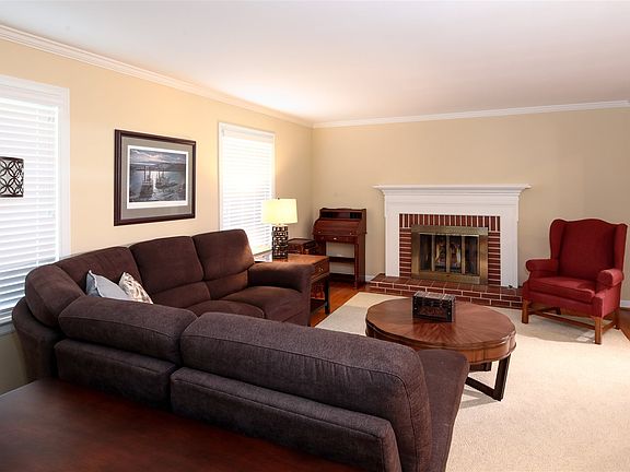 4th image of 1710 Highland Pl