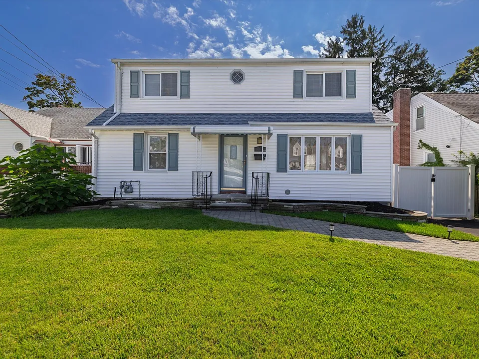 1128 Braxton St