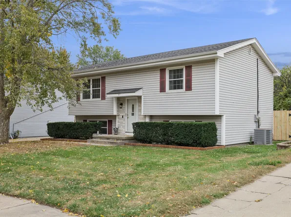 612 NE 5th St, Grimes, IA 50111
