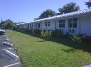 308 NE 2nd St #5, Hallandale, FL 33009