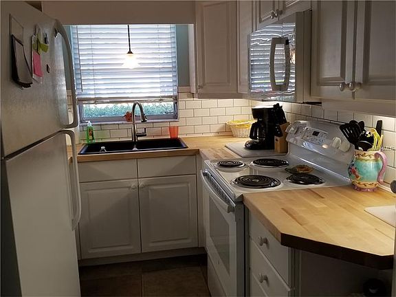 2nd image of 2923 Swifton Dr