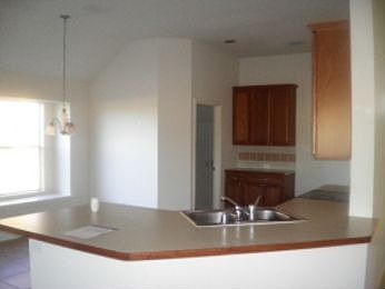 2nd image of 1208 Lake Forest Dr
