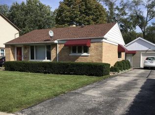 2631 Maple St, Des Plaines, IL 60018
