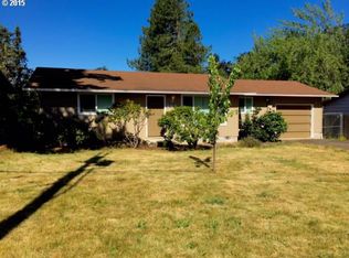 665 N 11th St, Cottage Grove, OR 97424