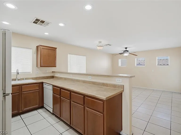 4049 Flower Patch St — Photo 6