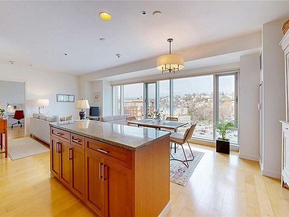 3rd image of 100 Exchange St Unit 805