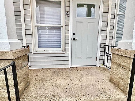 5th image of 530 S Saint Joseph St APT 4